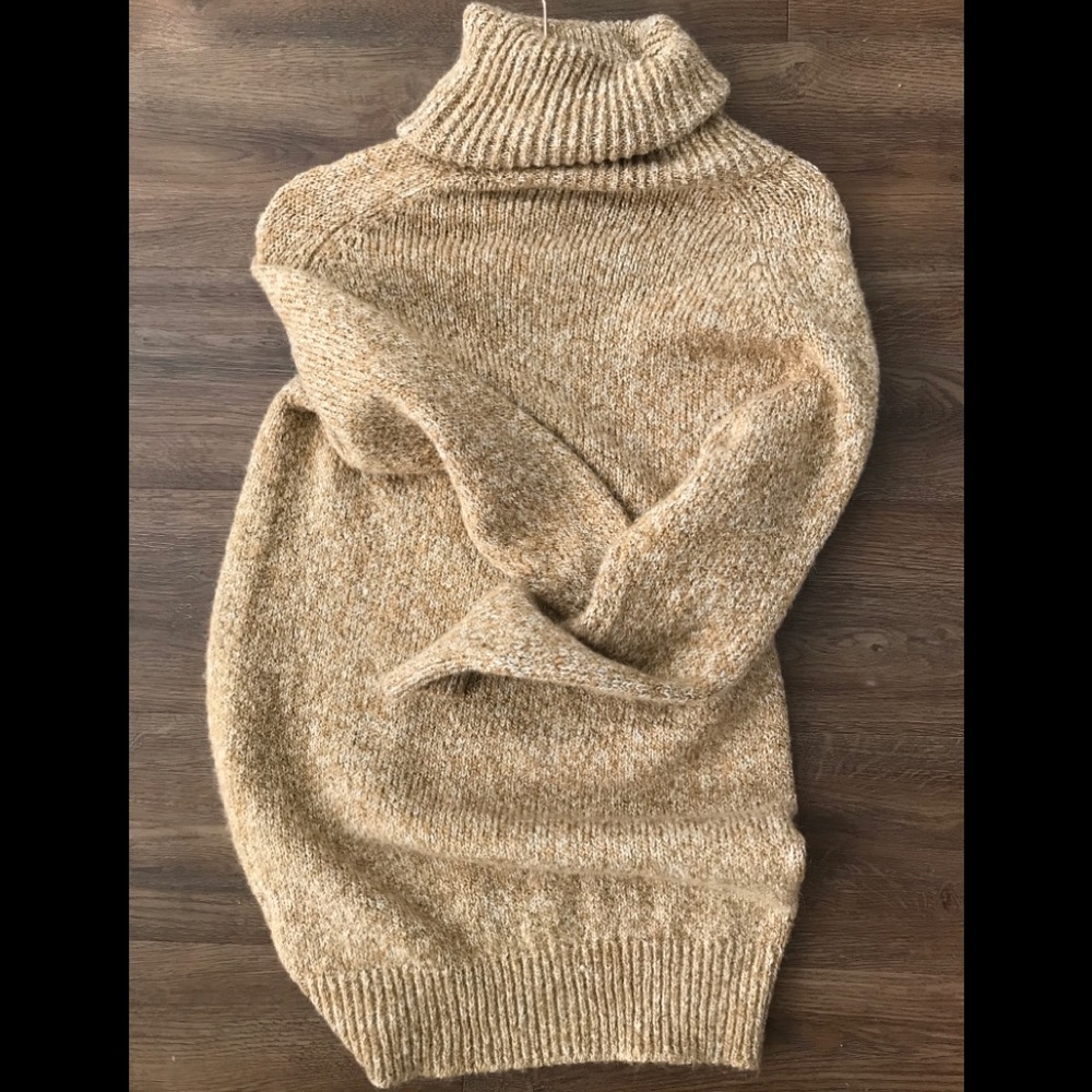 SOLD - H&M Oversize Turtle Neck Sweater